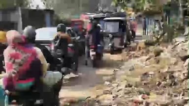 करौं: करौं के चंडी मोड़ समेत अन्य चौराहों पर जाम से परेशानी, ग्रामीणों ने पुलिस से समाधान की मांग की