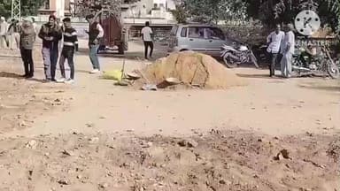 नागौर: नागौर शहर के खसरा-53 में चल रहे निर्माण कार्य को नगर परिषद ने रुकवाया