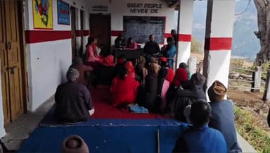 डुंडा: ग्राम पंचायत गंवानाग की बैठक में शादी समारोह सहित अन्य मांगलिक कार्यों में शराब परोसने पर लगाया प्रतिबंध