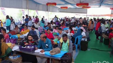 గీసుగొండ: ఎన్నికల డిస్ట్రిబ్యూషన్ సెంటర్లను పరిశీలించిన వరంగల్ జిల్లా కలెక్టర్