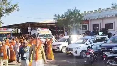 पानसेमल: मां नर्मदा परिक्रमा के दौरान राधा कृष्ण धाम पहुंचे राष्ट्रीय संत, श्रद्धालुओं ने दर्शन कर प्राप्त किया पुण्य