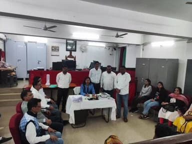 ଖରିଆର: ଖଡ଼ିଆଳରେ ରାଷ୍ଟ୍ରୀୟ ଲୋକ ଅଦାଲତ ଅନୁଷ୍ଠିତ