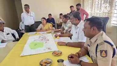 ಸವದತ್ತಿ: ಯಲ್ಲಮ್ಮನಗುಡ್ಡದ ಜಾತ್ರೆ ಹಿನ್ನಲೆ ಸವದತ್ತಿಯಲ್ಲಿ ಪೂರ್ವಭಾವಿ ಸಭೆ ನಡೆಸಿದ ಶಾಸಕ ವಿಶ್ವಾಸ ವೈದ್ಯ