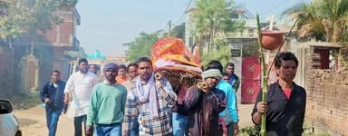 रातू: भाजपा नेता कुमलेश राम ने झारखंड आंदोलनकारी राजेंद्र मिर्धा के पिता को श्रद्धांजलि दी