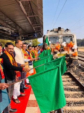 अंबिकापुर, मुख्यमंत्री तीर्थ दर्शन योजना के तहत सरगुजा जिले के 207 श्रद्धालु विशेष ट्रेन से मथुरा वृंदावन रवाना!