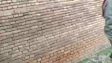 ग्राम पंचायत खिरिया साहब में सी सी कार्य गलत तरीका से चल रहा है सरपंच व सचिव के द्वारा डस लगाई जा रही है