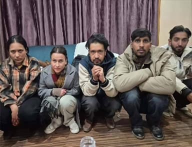 धामी: शिमला पुलिस ने दो अलग-अलग मामलों में 9 चिट्टा तस्करों को किया गिरफ्तार