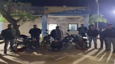 દહેગામ: દહેગામ પોલીસે મેશ્વા નદીના પટમાંથી દેશી દારૂનું હેરાફેરી નું નેટવર્ક ઝડપી પાડ્યું