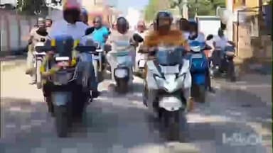 ಕೆ.ಜಿ.ಎಫ್: ಜೀವ ರಕ್ಷಣೆಗಾಗಿ ಹೆಲ್ಮೆಟ್ ಧರಿಸುವಂತೆ ಬೈಕ್ ಓಡಿಸುವ ಮೂಲಕ ಸಾರ್ವಜನಿಕರಿಗೆ ಅರಿವು ಮೂಡಿಸಿದ ಶಾಸಕಿ ರೂಪಕಲಾ ಶಶಿಧರ್