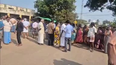 நாமக்கல்: சின்னமுதலைப்பட்டியில் பாதாள சாக்கடை பணியால் சேதமடைந்த சாலைகளால் பொதுமக்கள் சாலை மறியல் போராட்டம்