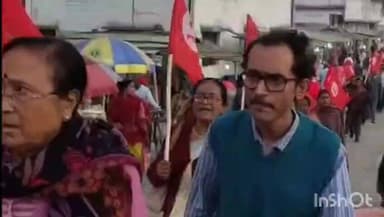 হিলি: কিষানমান্ডিতে হয়রানি বন্ধ,নিত্যপ্রয়োজনীয় জিনিসের মূল্যবৃদ্ধি রোধে হিলি ব্লকের তিওড়ে বামফ্রন্টের প্রতিবাদ মিছিল পথসভা