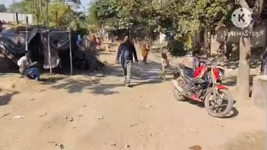 बैसि: खूटीया वार्ड संख्या 10 में कच्ची सड़क बनी ग्रामीणों की समस्या, हाजी बसीरूद्धीन टोला तक सड़क नहीं बनने से आवागमन बाधित