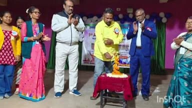 खूंटपानी: एकलव्य मॉडल विद्यालय तोरसिंदरी में पूर्ववर्ती छात्राओं का एलुमनी मीट-2025 आयोजित, प्रखंड प्रमुख शामिल हुए