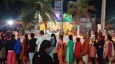 ಹಡಗಲಿ: ಪಟ್ಟಣದಲ್ಲಿ ಶ್ರೀ ಆಂಜನೇಯ ಸ್ವಾಮಿಯ ಕಾರ್ತಿಕೋತ್ಸವ ಆಚರಣೆ