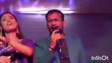 मरौना: मरोना में शनिवार रात नाइट शो में बिहार के चर्चित कलाकार ने दी डिमेट गीत की प्रस्तुति