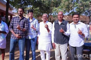 తిమ్మాజిపేట: ఓటేసిన నాగర్ కర్నూల్ ఎమ్మెల్సీ, ఎమ్మెల్యే, మాజీ ఎమ్మెల్యే కుటుంబ సభ్యులు