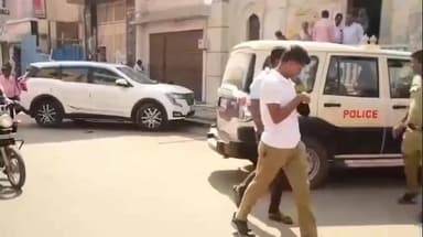 ಬಳ್ಳಾರಿ: ನಗರರದಲ್ಲಿ ಒಂದೇ ರಾತ್ರಿಯಲ್ಲಿ ನಾಲ್ಕು ಅಂಗಡಿಗಳಲ್ಲಿ ಸರಣಿ ಕಳ್ಳತನ ಬೆಚ್ಚಿಬಿದ್ದ ಜನ