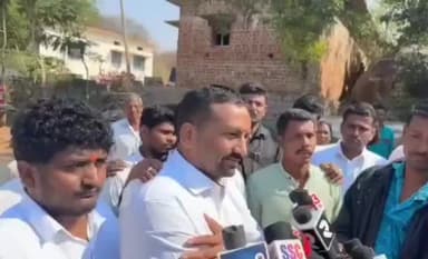 రాయపోల్: బొప్పాపూర్ గ్రామంలో ఓటు హక్కును వినియోగించుకున్న మెదక్ ఎంపీ రఘునాథరావు