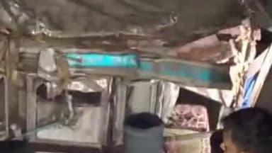 सेंधवा: बिजासन घाट में हादसा, सीमेंट टैंकर 70 फीट गहरी खाई में गिरा