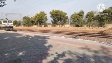 सतनाली: सतनाली रेलवे स्टेशन के प्लेटफार्म नंबर दो पर हाई लेवल प्लेटफार्म का निर्माण कार्य जारी