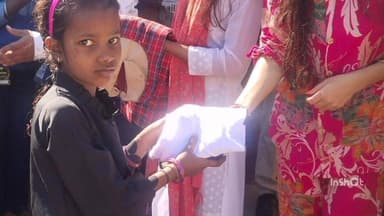 मानपुर में सामाजिक संस्था द्वारा बस्ती की पाठशाला का शुभारंभ किया गया