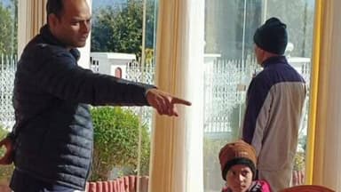 चम्पावत: मेधावी छात्रों और एनसीसी कैडेट्स का जिलाधिकारी आवास में सम्मान, स्नेहिल संवाद व प्रेरक पाठ के साथ किया गया सहभोज