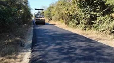 ગીર ગઢડા: ઉના ,ગીરગઢડા ,જામવાડા રોડ પર રિસરફેસીંગની કામગીરી માગઁ અને મકાન વિભાગ ગીરસોમનાથ દ્રારા હાથ ધરવામા આવી