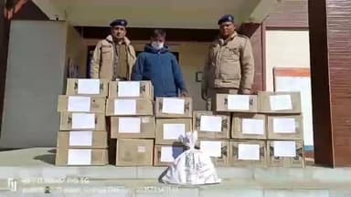 पौड़ी: थलीसैंण पुलिस ने कार में 20 पेटी अंग्रेजी शराब के साथ अभियुक्त को किया गिरफ्तार