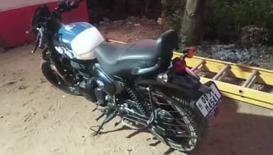 ବୌଦ୍ଧ ସଦର: ନାରାୟଣ ନଗର ନିକଟରେ କାନ୍ଥକୁ ଧକ୍କା ଦେଇ ବୁଲେଟ ଦୁର୍ଘଟଣାଗ୍ରସ୍ତ, ଜଣେ ମୃତ ଜଣେ ଗୁରୁତର