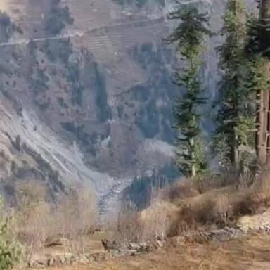 सांगला: किन्नौर के सांगला सड़क संपर्क मार्ग में वाहन दुर्घटनाग्रस्त, एक की मौत और तीन घायल