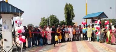 बरकागाँव: सेवन निर्मित गोविंद फ्यूल सर्विस इंडियन पेट्रोल पंप का भीसी एवं पूर्व विधायक ने किया उद्घाटन
