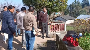 चम्पावत: डीएम मनीष कुमार ने चम्पावत के डिगडई किलोटा में पेयजल योजना का किया निरीक्षण