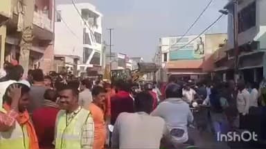 बखरी: बखरी में अतिक्रमण के खिलाफ प्रशासन का बुलडोजर चला, मुख्य बाजार की सड़क अतिक्रमण मुक्त कराई गई