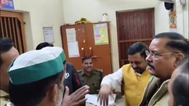 मुज़फ्फरनगर: पानी की टंकी पर चढ़ा युवा नेता, घंटों बाद पुलिस ने हिरासत में लिया, भाकियू नेताओं ने थाने पर किया हंगामा