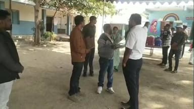 ధర్మారం: ధర్మారం రెండవ దశ పోలింగ్ సరలిని క్షేత్రస్థాయిలో పరిశీలించిన జిల్లా కలెక్టర్ కోయ శ్రీ హర్ష