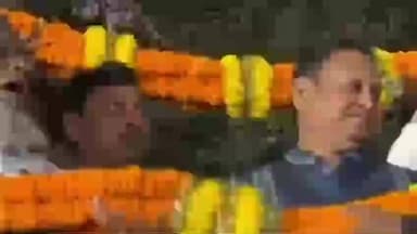 বেলডাঙা ২: রেজিনগরে সভা মঞ্চে হুমায়ুনের গলায় হিন্দুদের প্রশংসা, তৃণমূলও বিজেপিকে বাংলা থেকে বিতাড়িত করার বার্তা, দেখুন বিস্তারিত