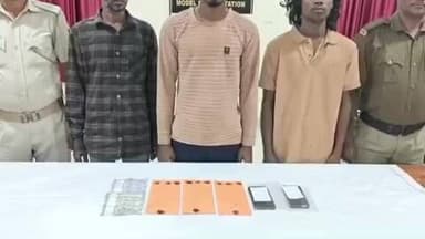 ସଦର: ପାରାନୋଳିଆ ସାହି ବାବାଜୀ ପୋଖରୀ ନିକଟରେ ବ୍ରାଉନ ସୁଗାର ବିକ୍ରି କରିବା ଅଭିଯୋଗ ରେ ଟାଉନ ଥାନା ପୋଲିସ ଦ୍ୱାରା 3 ଗିରଫ l