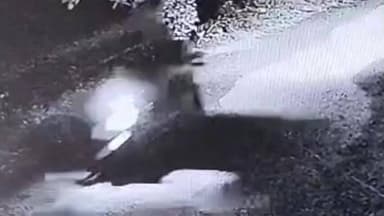 बाजपुर: इटव्वा नानकसर रोड पर घर के गेट के बाहर खड़ी बाइक हुई चोरी, सीसीटीवी में कैद हुए अज्ञात चोर