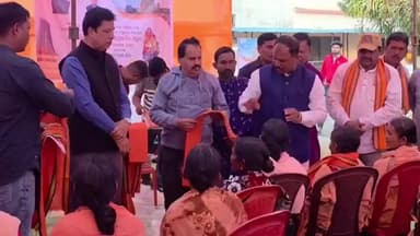 ନବରଙ୍ଗପୁର ପୋଲିସ ଷ୍ଟେସନ: ନବରଙ୍ଗପୁର ଠାରେ ବରିଷ୍ଠ ନାଗରିକ ତୀର୍ଥଯାତ୍ରା ଯୋଜନା ର ଶୁଭାରମ୍ଭ କଲେ ଗଣ ଶିକ୍ଷମନ୍ତ୍ରି ଶ୍ରୀ ନିତ୍ୟାନନ୍ଦ ଗଣ୍ଡ