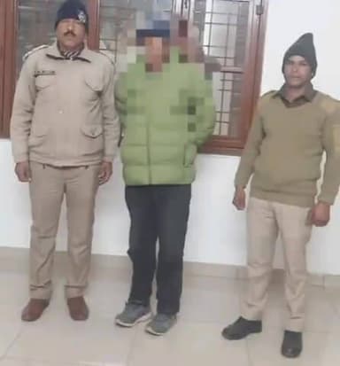 मुनस्यारी: कनालीछीना में शराब पीकर शांति व्यवस्था भंग करने पर पुलिस ने एक व्यक्ति को किया गिरफ्तार