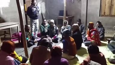 কেশপুর: কেশপুরের সাঁকরইতে স্থানীয় তৃণমূল কর্মীদের নিয়ে কর্মী বৈঠকের আয়োজন