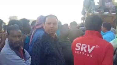 हिरणपुर: मंझलाडीह में समाजसेवी लुत्फुल हक ने गरीबों को कंबल व राशन वितरित किया