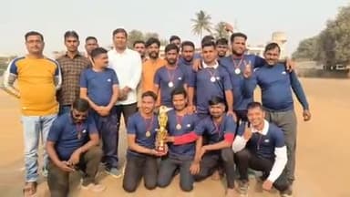 काराकाट: गोडारी में यातायात जागरूकता के लिए पत्रकार बनाम पुलिस क्रिकेट मैच, पत्रकार की टीम ने पुलिस को हराया