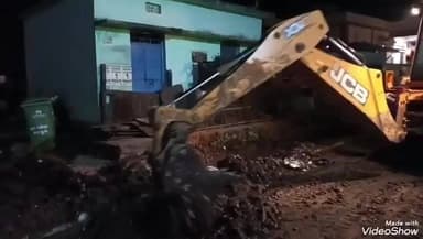 ପଟ୍ଟାଙ୍ଗୀ: ନିଜସ୍ବ ଉଦ୍ୟମ ଓ ନିଜସ୍ଵ ଖର୍ଚ୍ଚ ରେ ମୁଖ୍ୟ ରାସ୍ତାର କୁଢ଼ କୁଢ଼ ଆବର୍ଜନା ସଫା କଲେ ଯୁବକ