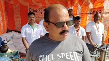 ପଦ୍ମପୁର: ପଦ୍ମପୁର ଚଇତି ମହୋତ୍ସବ ମଣ୍ଡପ ନିକଟରେ ବିପଦର ବନ୍ଧୁ ତରଫରୁ ଜଳ ଛତ୍ର ଖୋଲି ପାଣି ବଣ୍ଟନ କଲେ ସଦସ୍ୟ,ଶୁଣିବା ସୁଶାନ୍ତ ଙ୍କ ପ୍ରତିକ୍ରିୟା