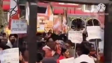 সোনামুখী: বেহাল রাস্তা, পঞ্চায়েত সমিতির অর্থ তছরুপ সহ বিভিন্ন দাবি নিয়ে বিধায়ক উপস্থিতিত সোনামুখী ব্লকে গণডেপুটেশন দেওয়া হল