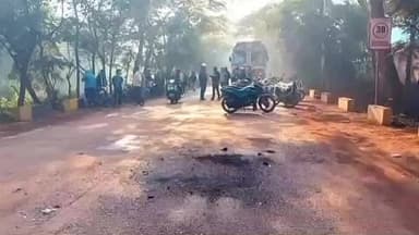 ପାରାଦୀପ ଲକ୍: ନେହେରୁବଙ୍ଗଳା ରାସ୍ତାରେ ମର୍ମନ୍ତୁଦ ସଡ଼କ ଦୁର୍ଘଟଣା, ଆଇରନ ଗାଡି ସହିତ ପିଟି ହୋଇ ଜଣେ ଗୁରୁତର