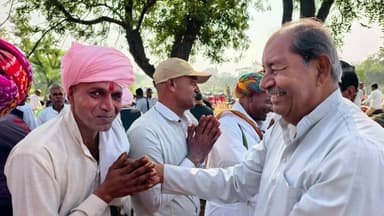 जीरापुर: ग्राम आगरिया में सामाजिक कार्यक्रम में शामिल होने पहुंचे खिलचीपुर के पूर्व विधायक डॉ. रामप्रसाद दांगी