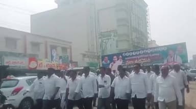 పూర్తయిన కోటి సంతకాల సేకరణ కార్యక్రమం, అమలాపురంలో వైసీపీ శ్రేణుల ర్యాలీ