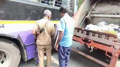 தண்டையார்பேட்டை: ராயபுரம் கல்லறை சாலையில் எதிர் திசையில் நின்றிருந்த குப்பை லாரி மீது அரசு பேருந்து மோதி டீசல் டேங்க் மூடி உடைந்தது இதனால் போக்குவரத்து நெரிசல்